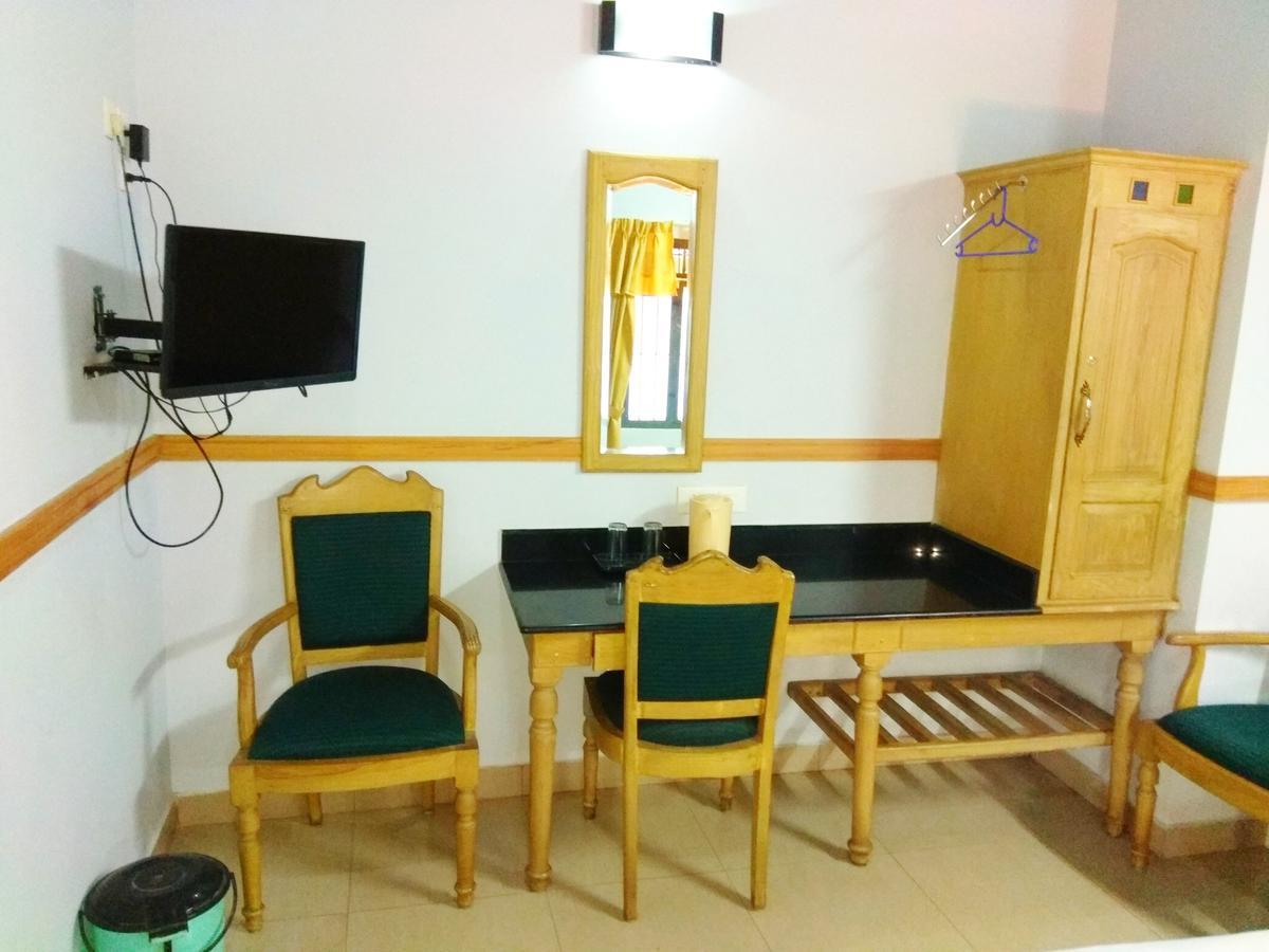 Hotel Maple Regency Kochi Εξωτερικό φωτογραφία