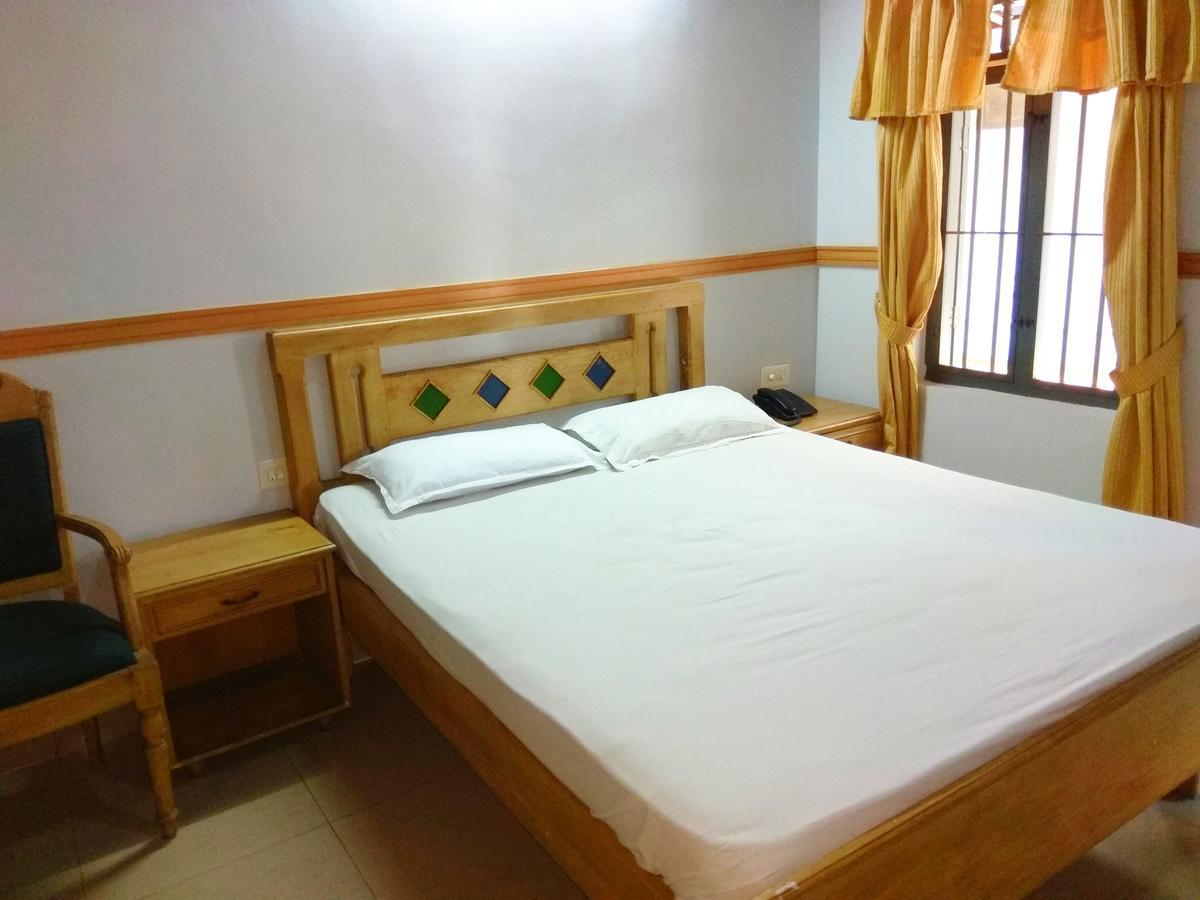 Hotel Maple Regency Kochi Εξωτερικό φωτογραφία