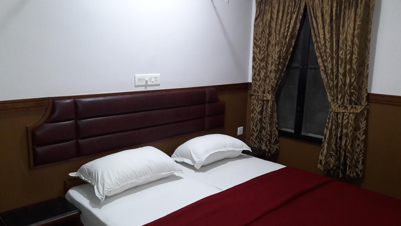 Hotel Maple Regency Kochi Εξωτερικό φωτογραφία