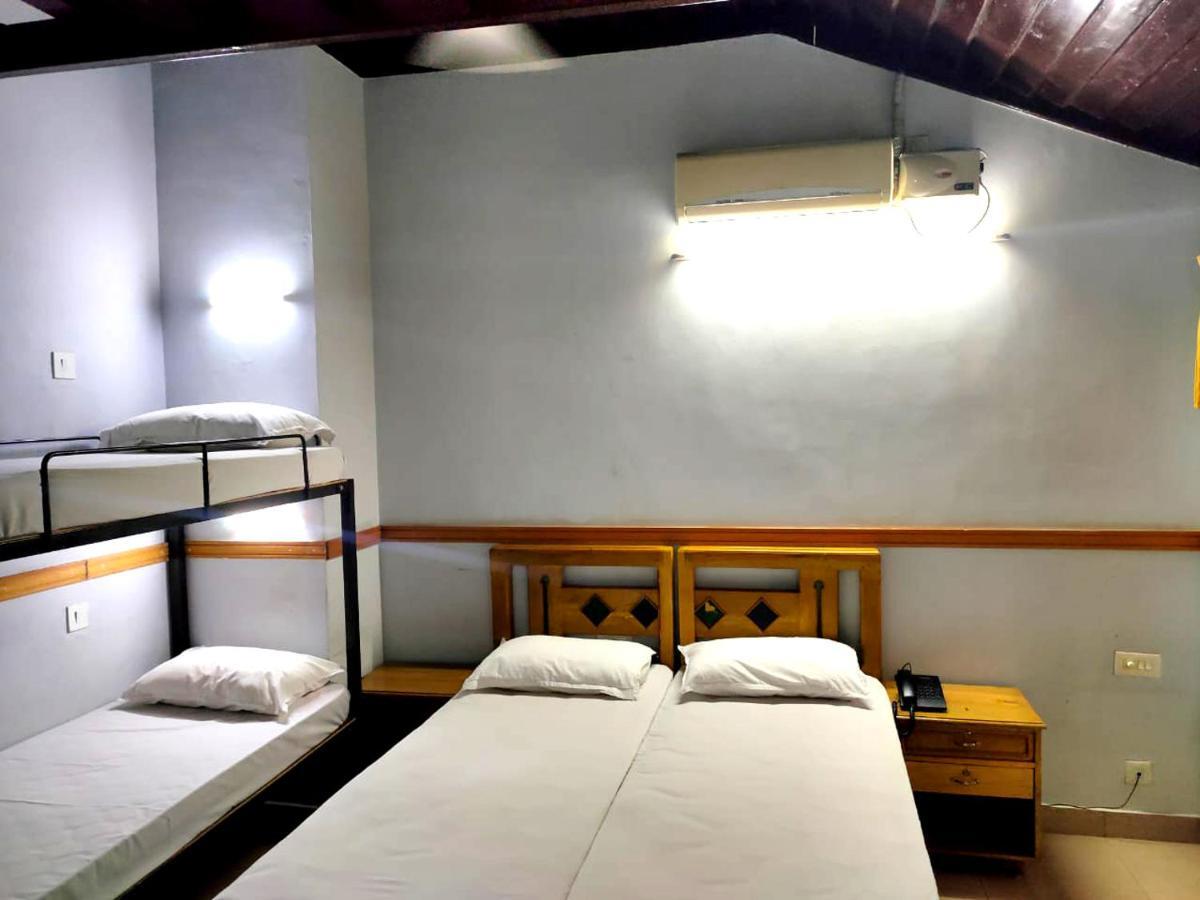 Hotel Maple Regency Kochi Εξωτερικό φωτογραφία