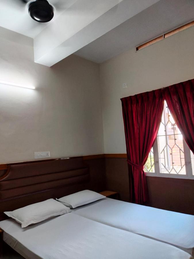 Hotel Maple Regency Kochi Εξωτερικό φωτογραφία