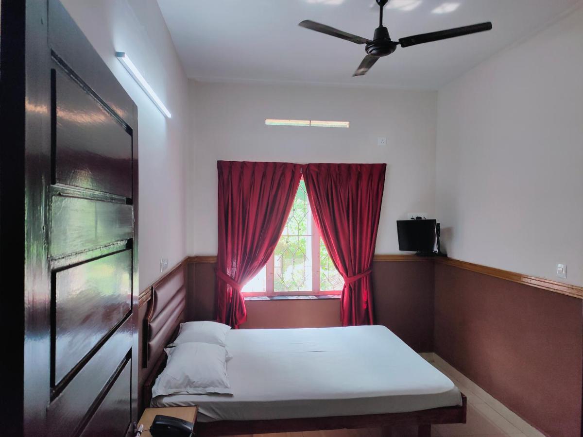 Hotel Maple Regency Kochi Εξωτερικό φωτογραφία