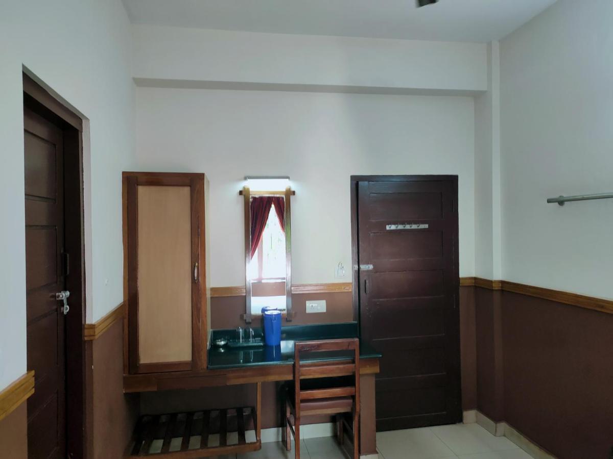 Hotel Maple Regency Kochi Εξωτερικό φωτογραφία